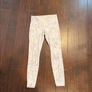 Lulu Lemon White and Grey Patterned Leggings